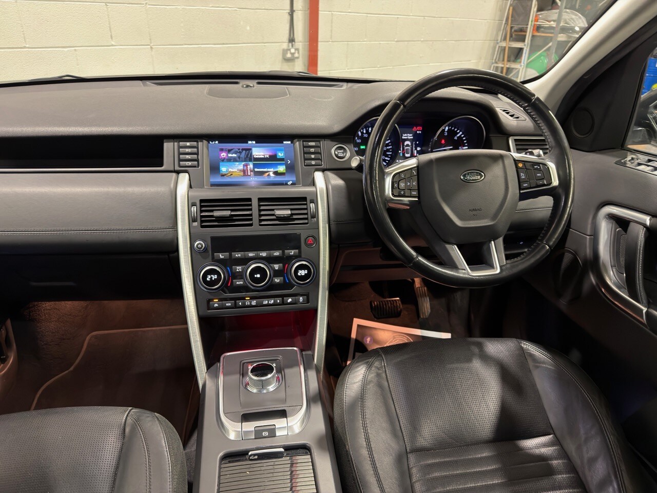 Used Land Rover Discovery Sport 2015 for sale - 77901280: Photo 24