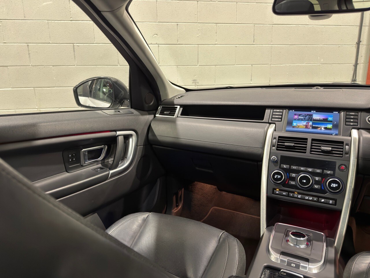 Used Land Rover Discovery Sport 2015 for sale - 77901280: Photo 25