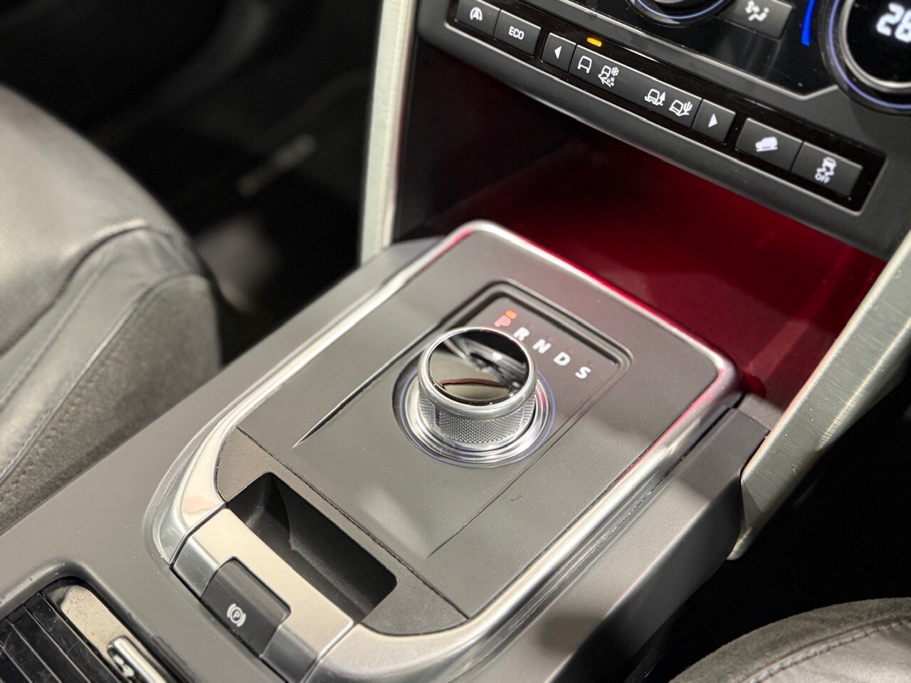 Used Land Rover Discovery Sport 2015 for sale - 77901280: Photo 32