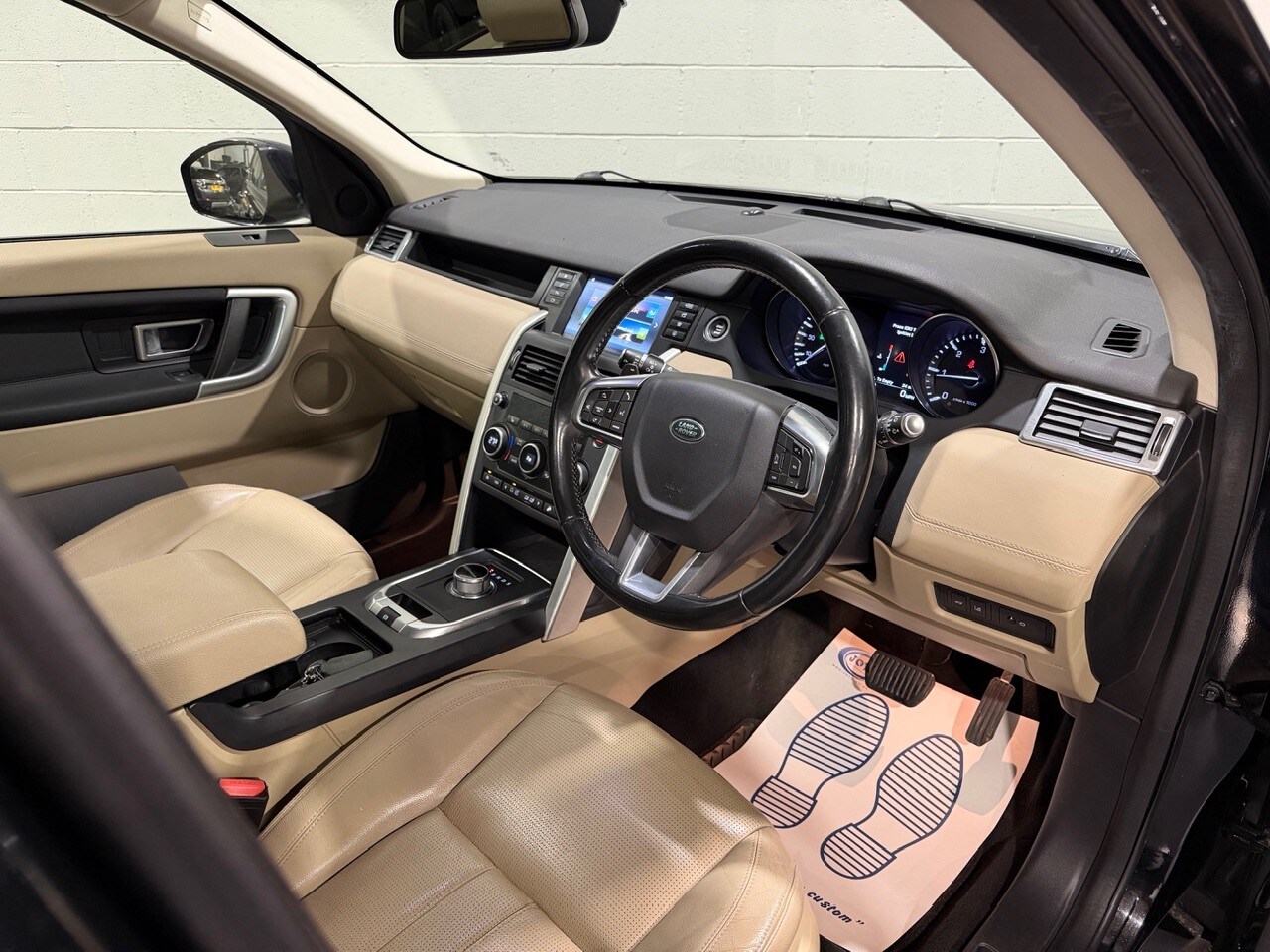 Used Land Rover Discovery Sport 2015 for sale - 77555112: Photo 12