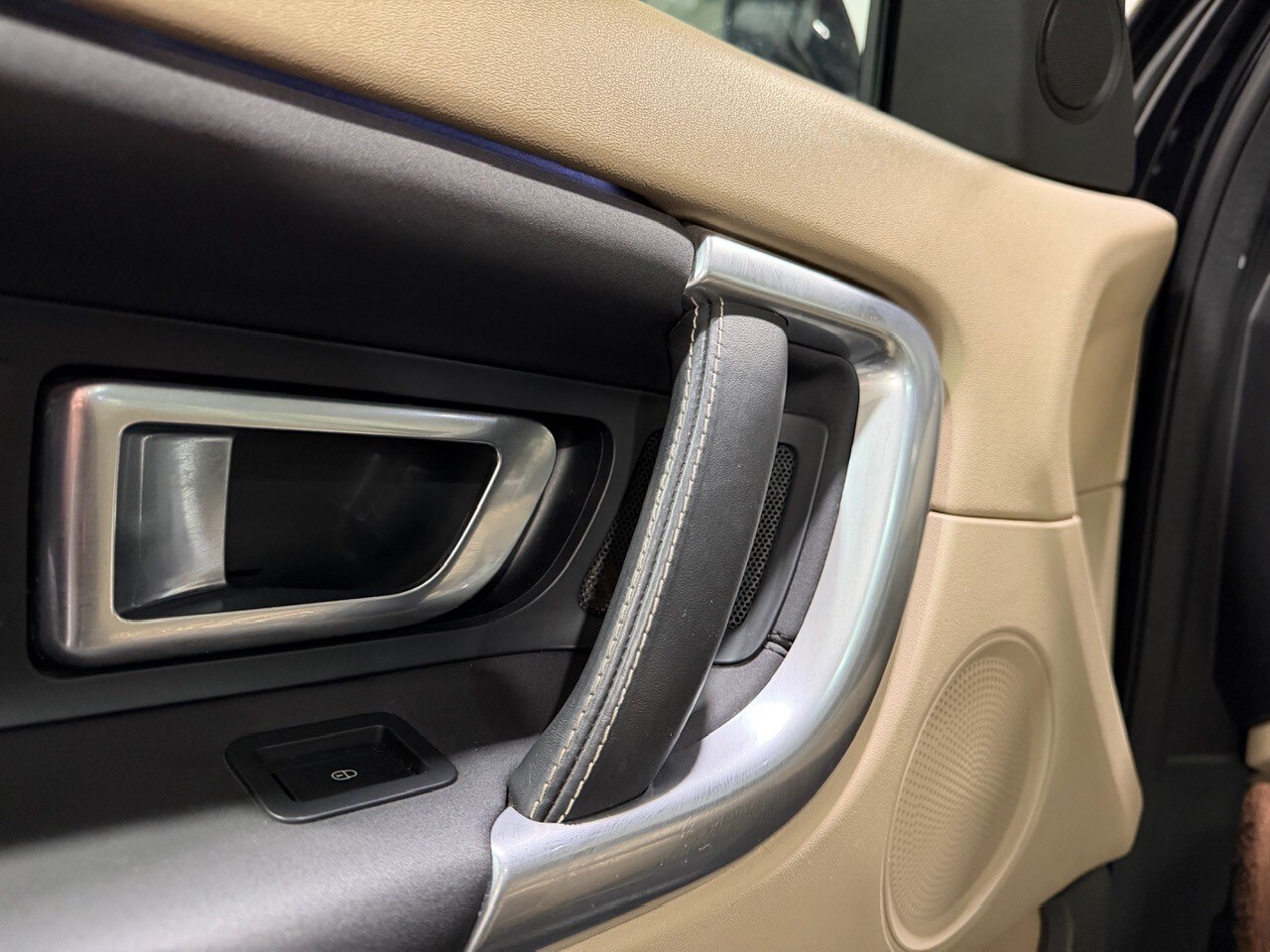 Used Land Rover Discovery Sport 2015 for sale - 77555112: Photo 20