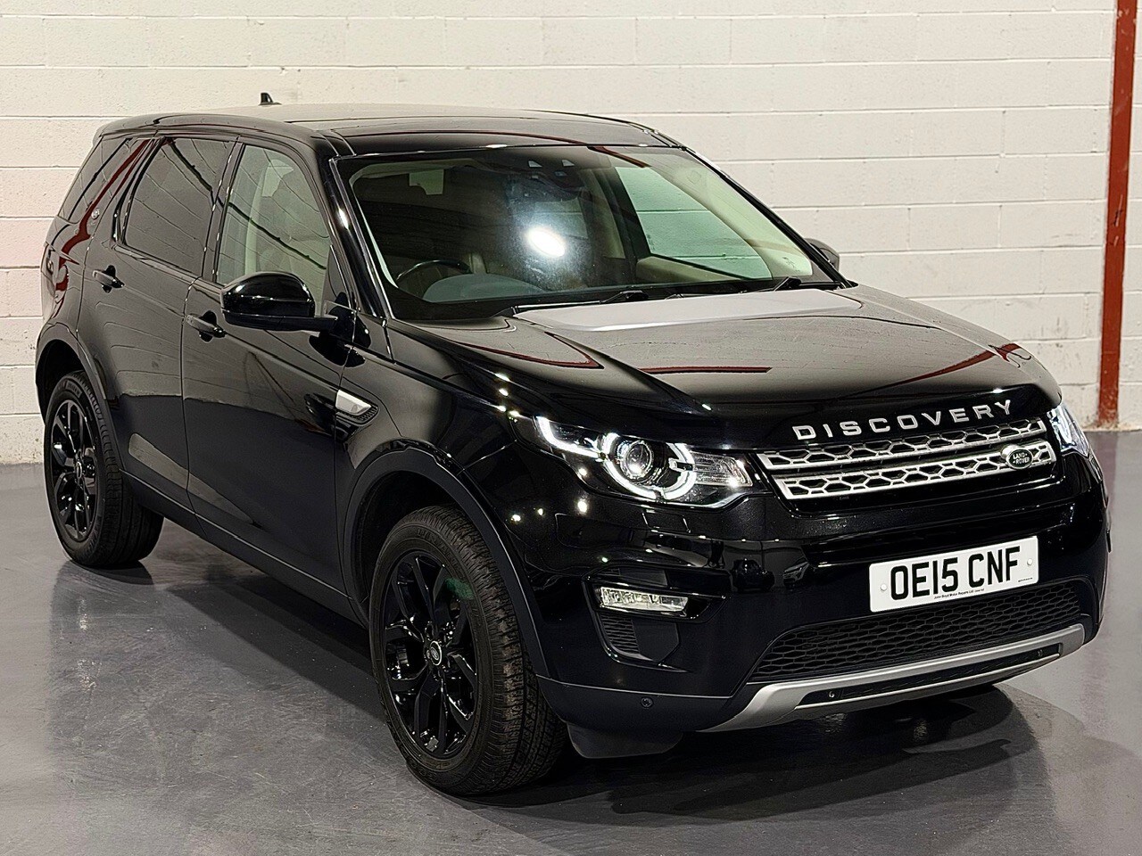Used Land Rover Discovery Sport 2015 for sale - 77555112: Photo 8