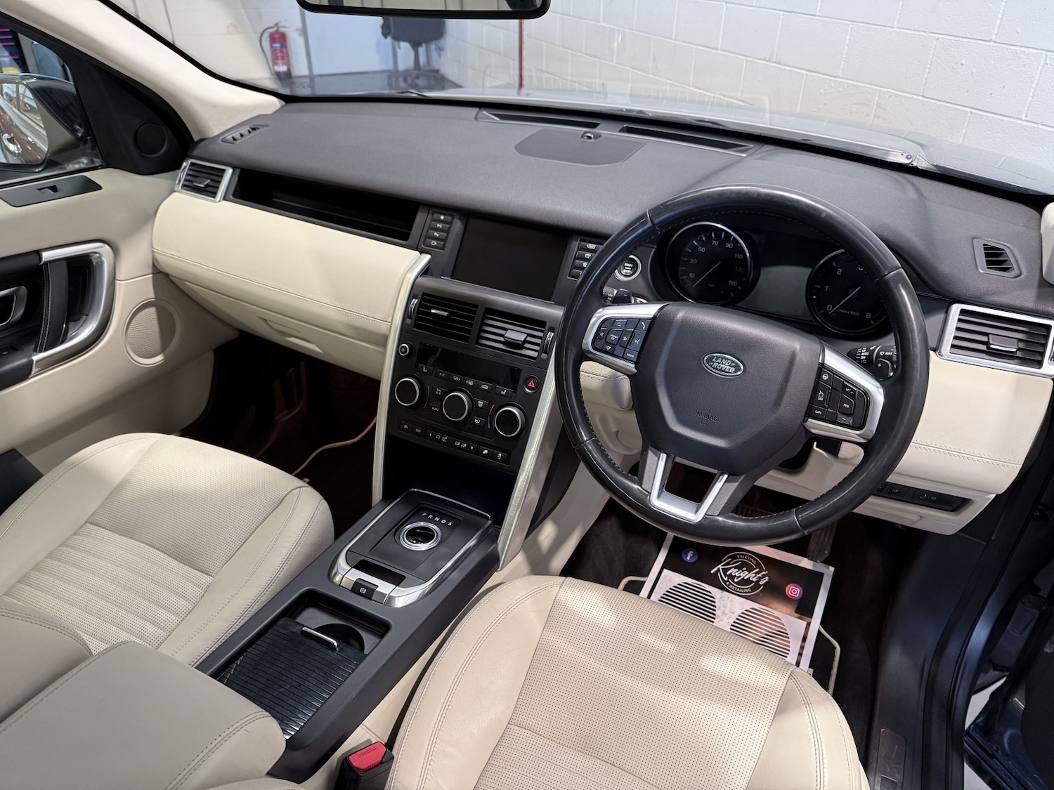 Used Land Rover Discovery Sport 2015 for sale - 76624445: Photo 11