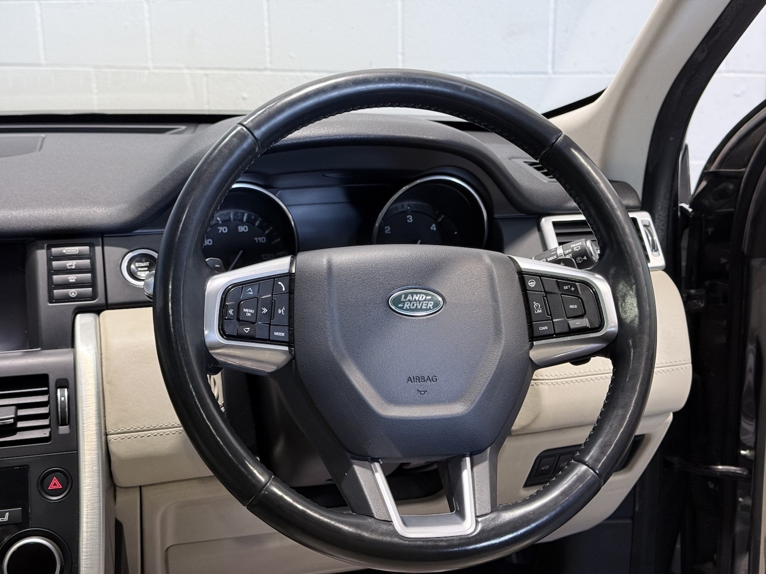 Used Land Rover Discovery Sport 2015 for sale - 76624445: Photo 12