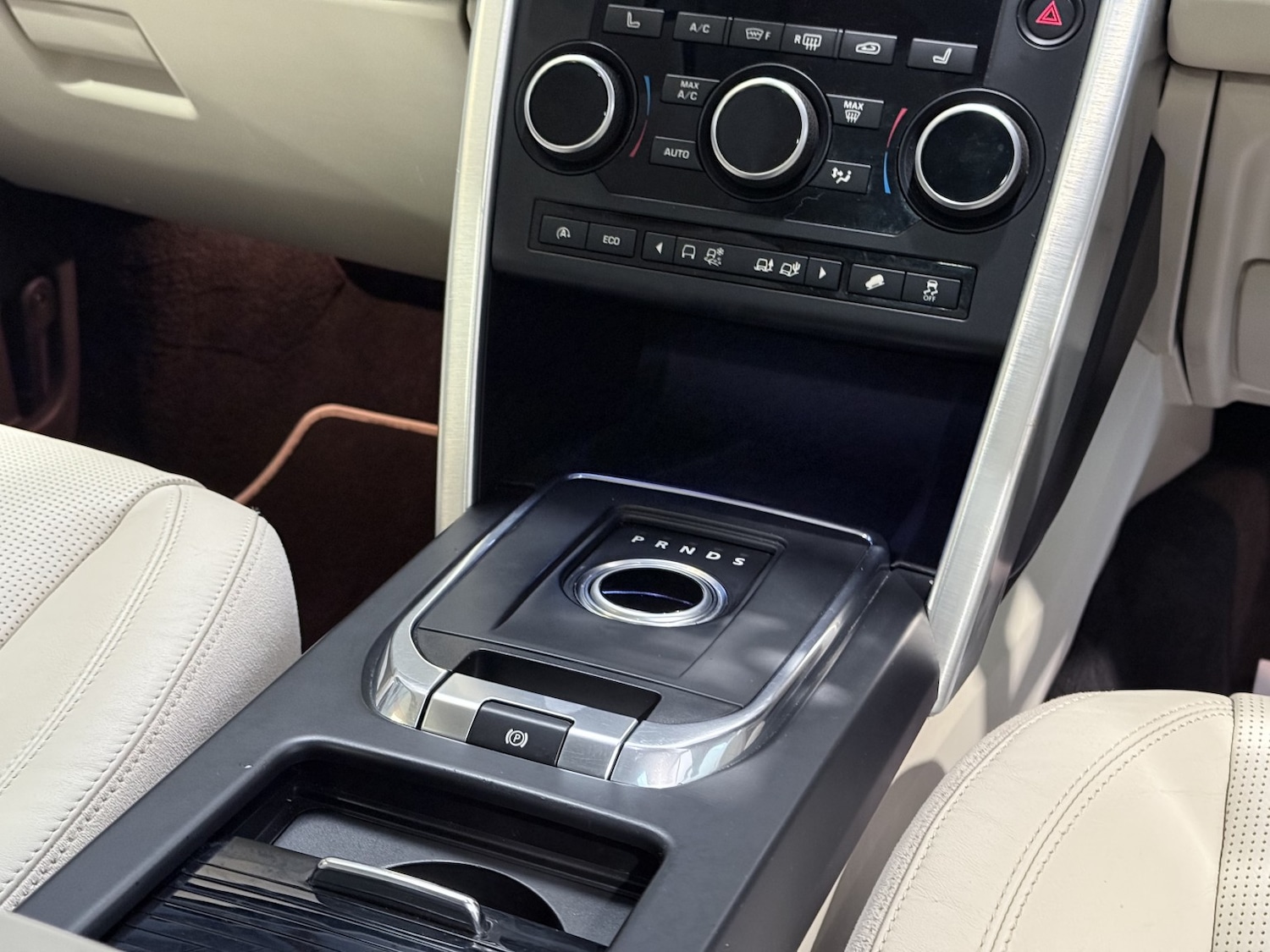 Used Land Rover Discovery Sport 2015 for sale - 76624445: Photo 14