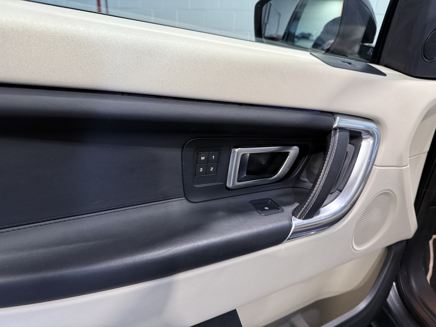 Used Land Rover Discovery Sport 2015 for sale - 76624445: Photo 19