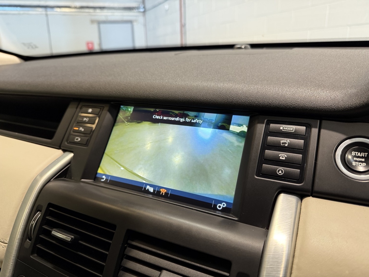 Used Land Rover Discovery Sport 2015 for sale - 76624445: Photo 22