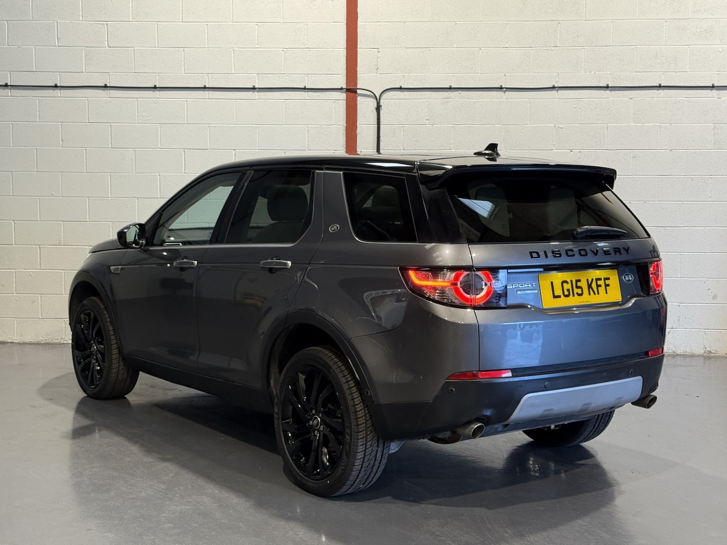 Used Land Rover Discovery Sport 2015 for sale - 76624445: Photo 3