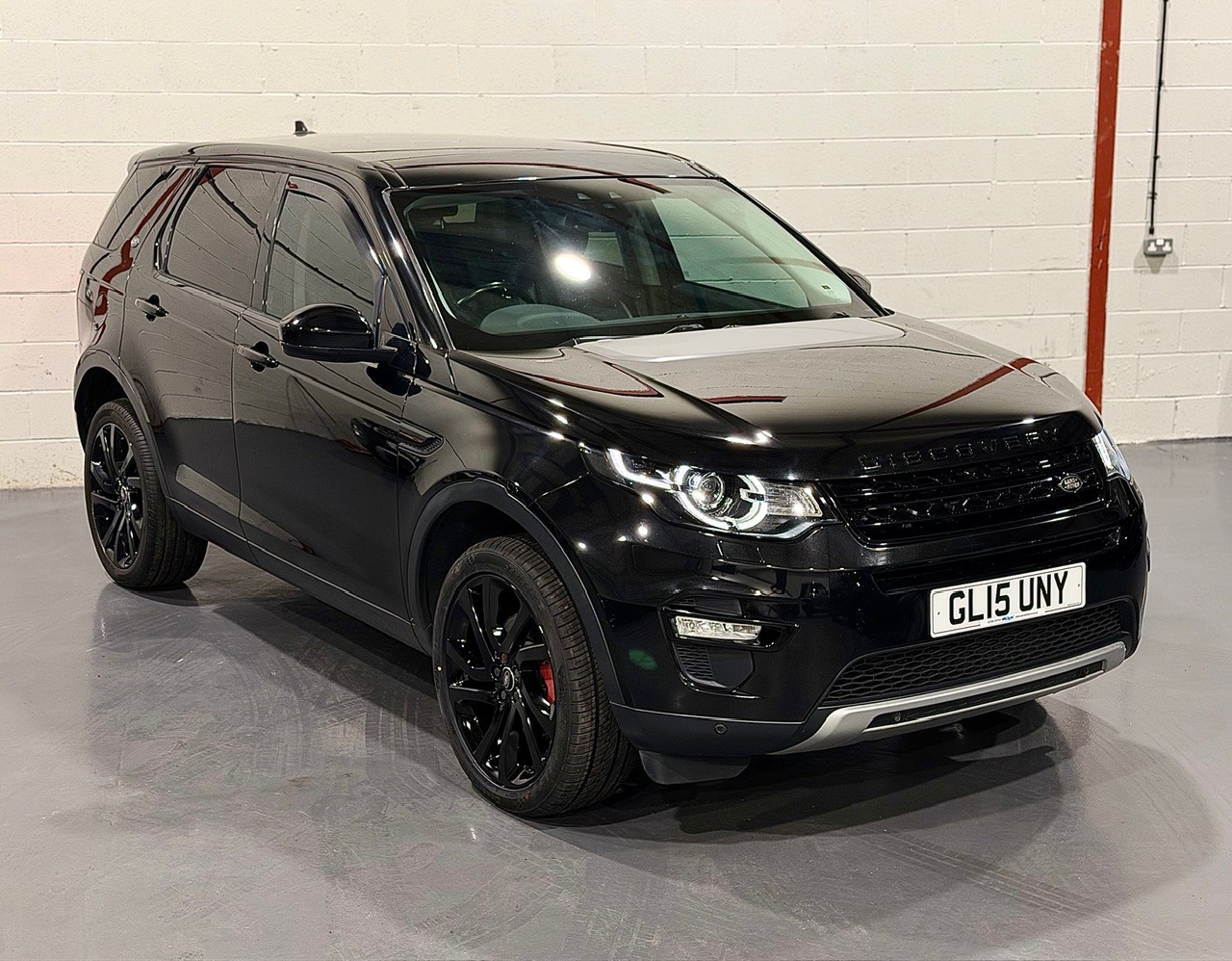 Used Land Rover Discovery Sport 2015 for sale - 77555124: Photo 2