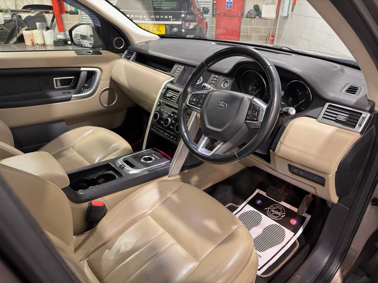 Used Land Rover Discovery Sport 2014 for sale - 77113109: Photo 22