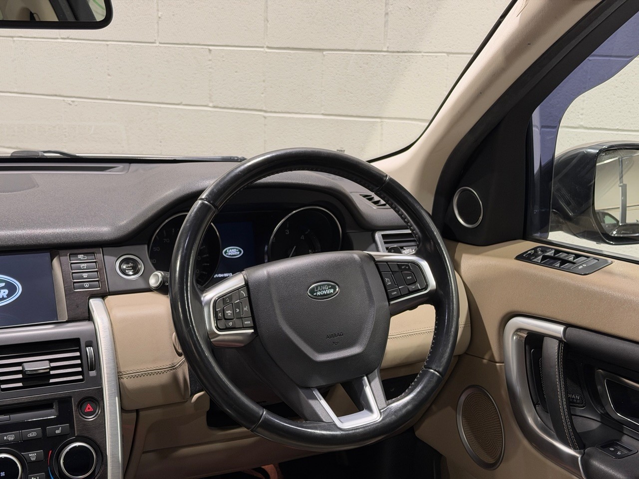 Used Land Rover Discovery Sport 2014 for sale - 77113109: Photo 23