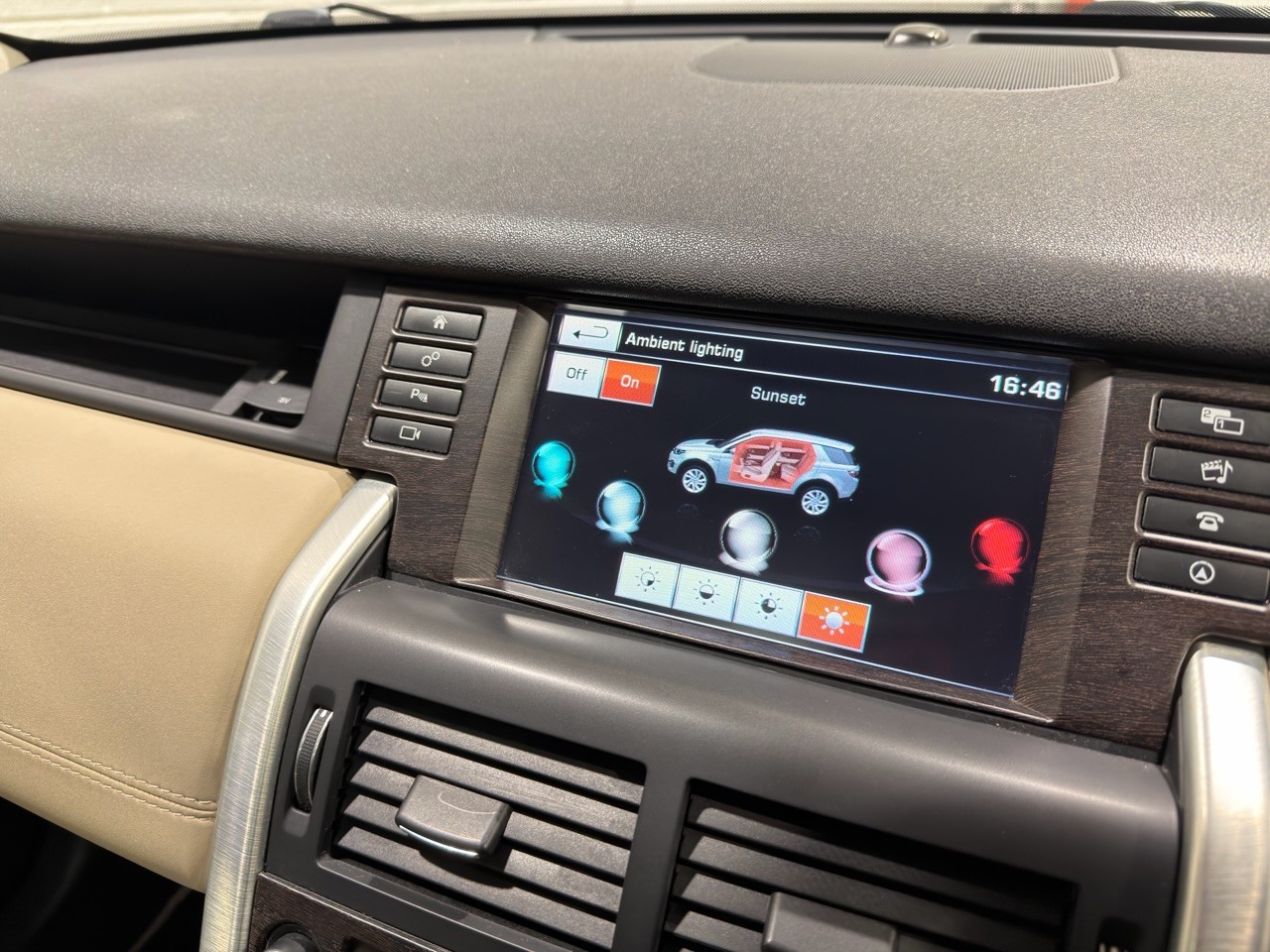 Used Land Rover Discovery Sport 2014 for sale - 77113109: Photo 28