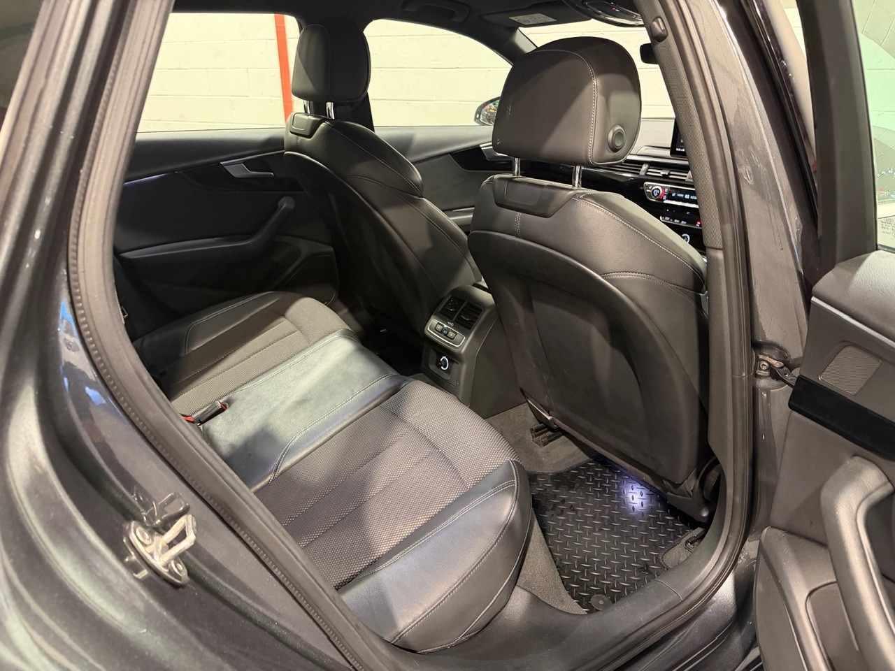 Used Audi A4 2017 for sale - 77548260: Photo 10