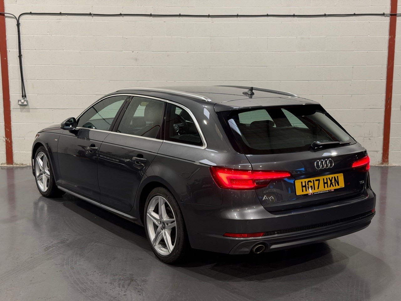 Used Audi A4 2017 for sale - 77548260: Photo 5