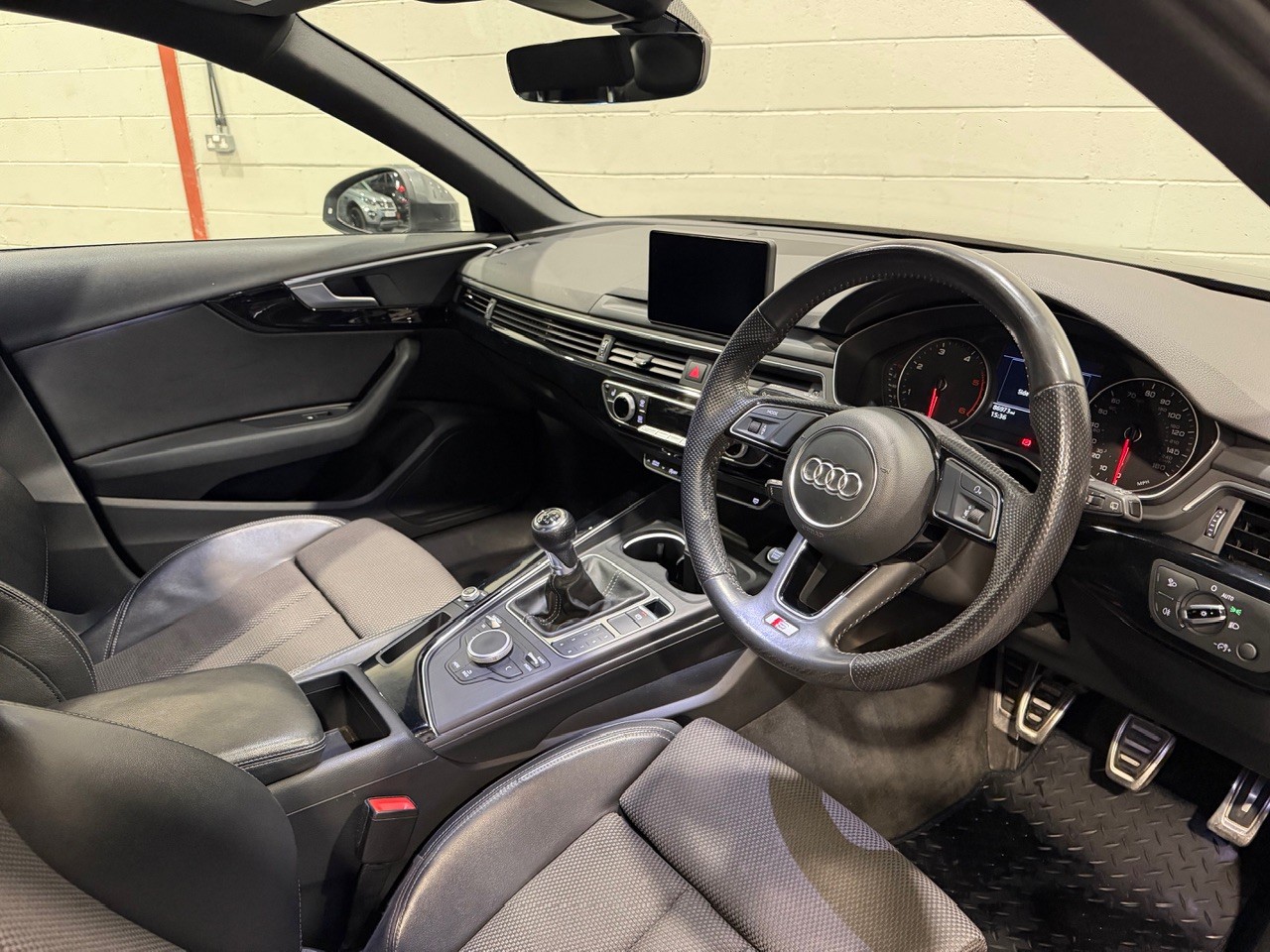 Used Audi A4 2017 for sale - 77548260: Photo 9