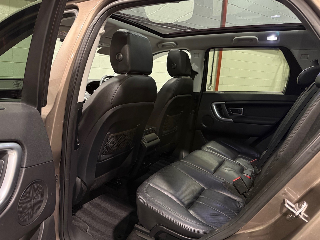 Used Land Rover Discovery Sport 2015 for sale - 76517759: Photo 14