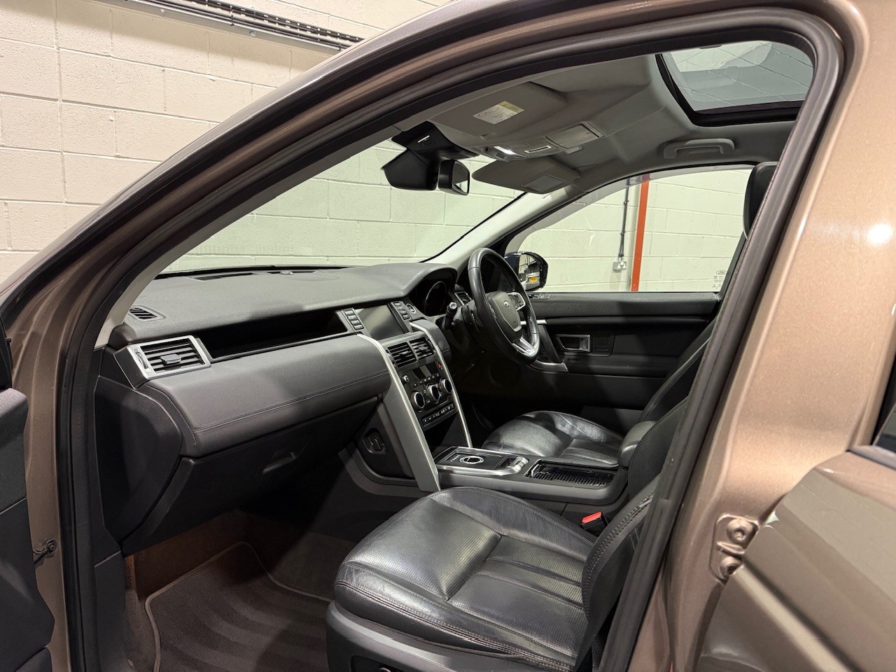 Used Land Rover Discovery Sport 2015 for sale - 76517759: Photo 16