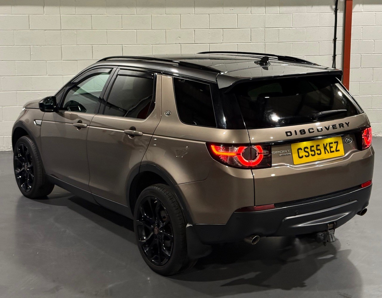 Used Land Rover Discovery Sport 2015 for sale - 76517759: Photo 4