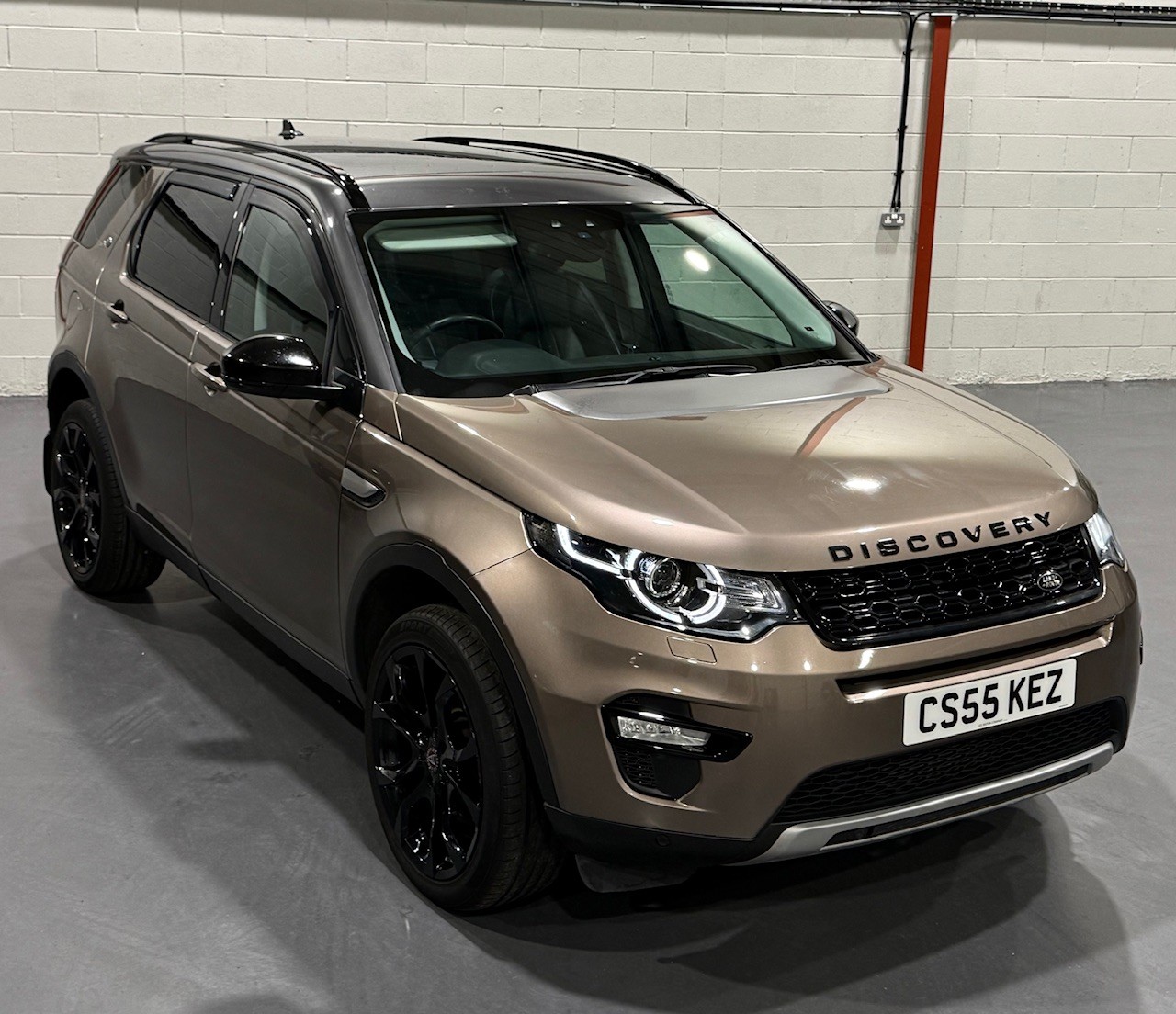 Used Land Rover Discovery Sport 2015 for sale - 76517759: Photo 6
