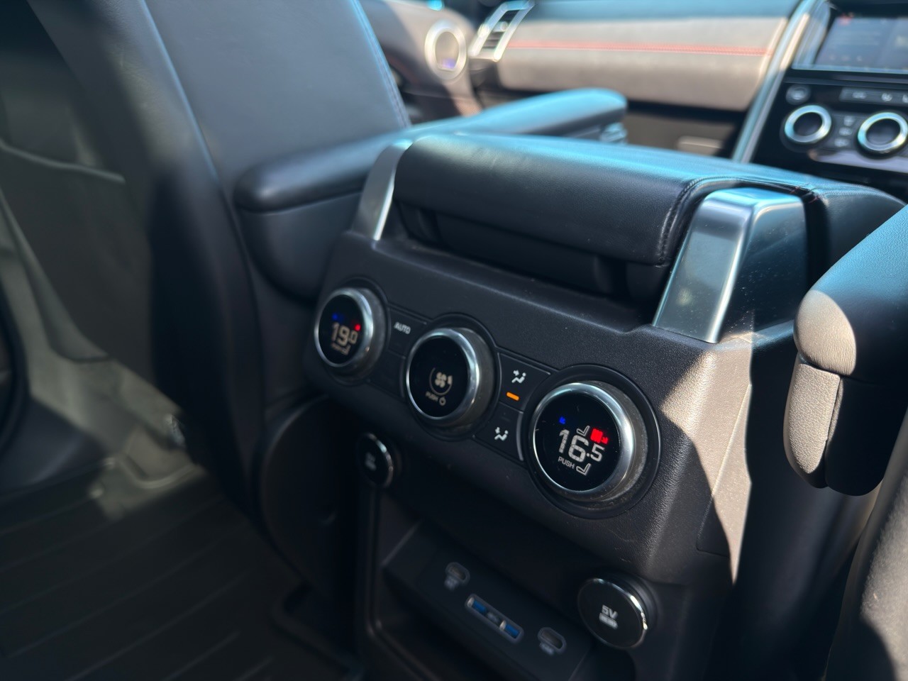 Used Land Rover Discovery 2018 for sale - 77979956: Photo 13