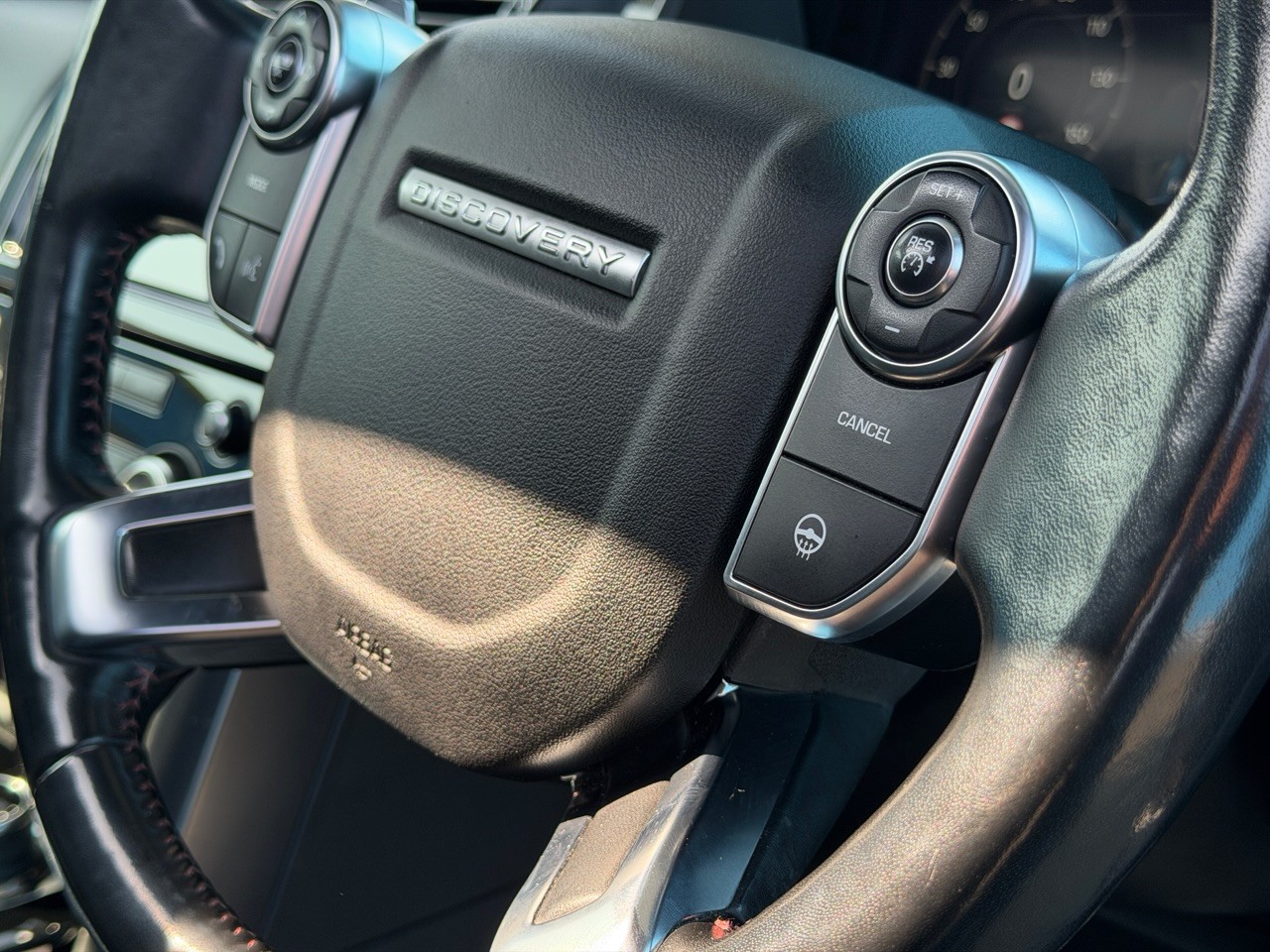 Used Land Rover Discovery 2018 for sale - 77979956: Photo 25