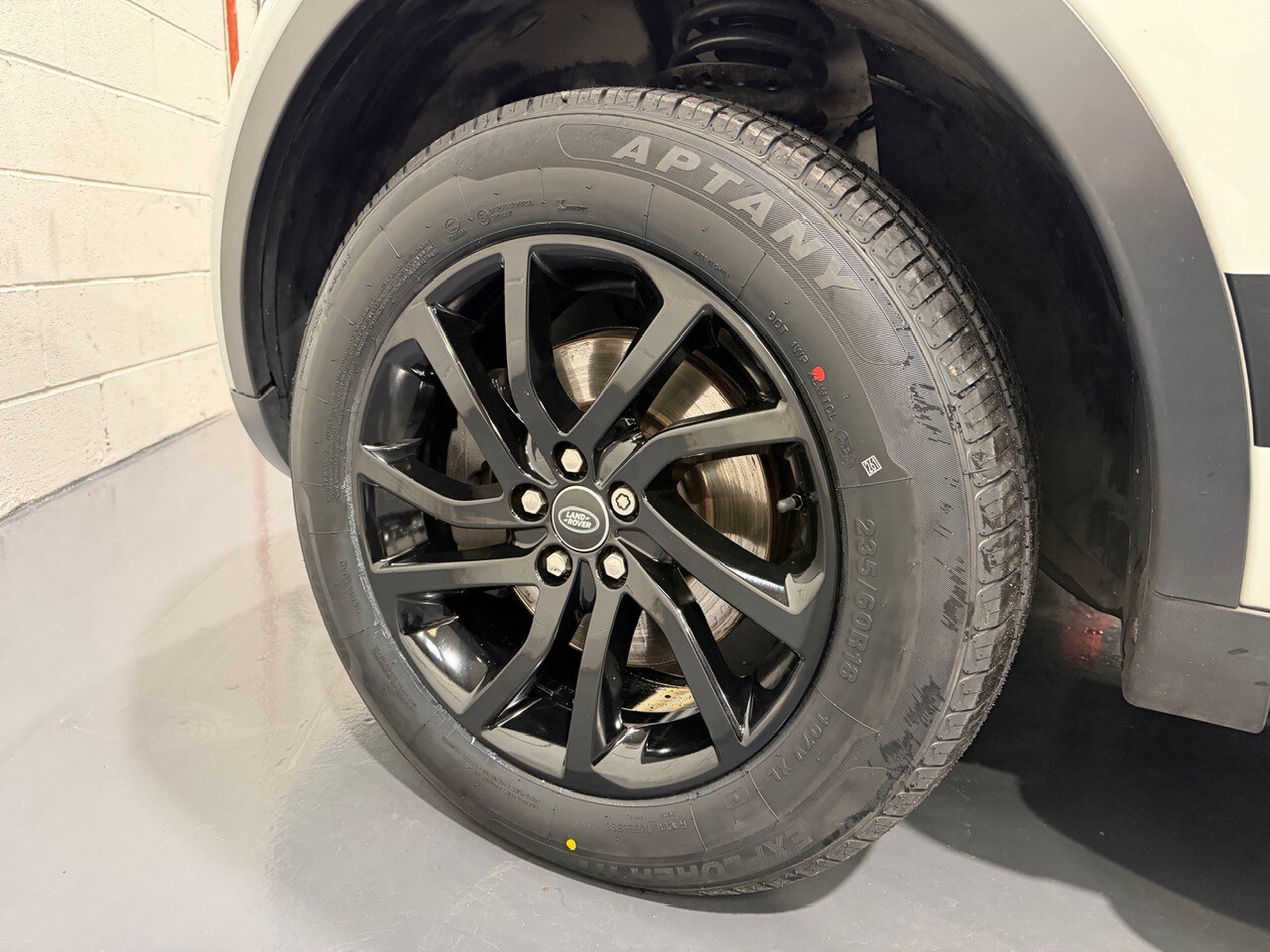 Used Land Rover Discovery Sport 2015 for sale - 77555098: Photo 9