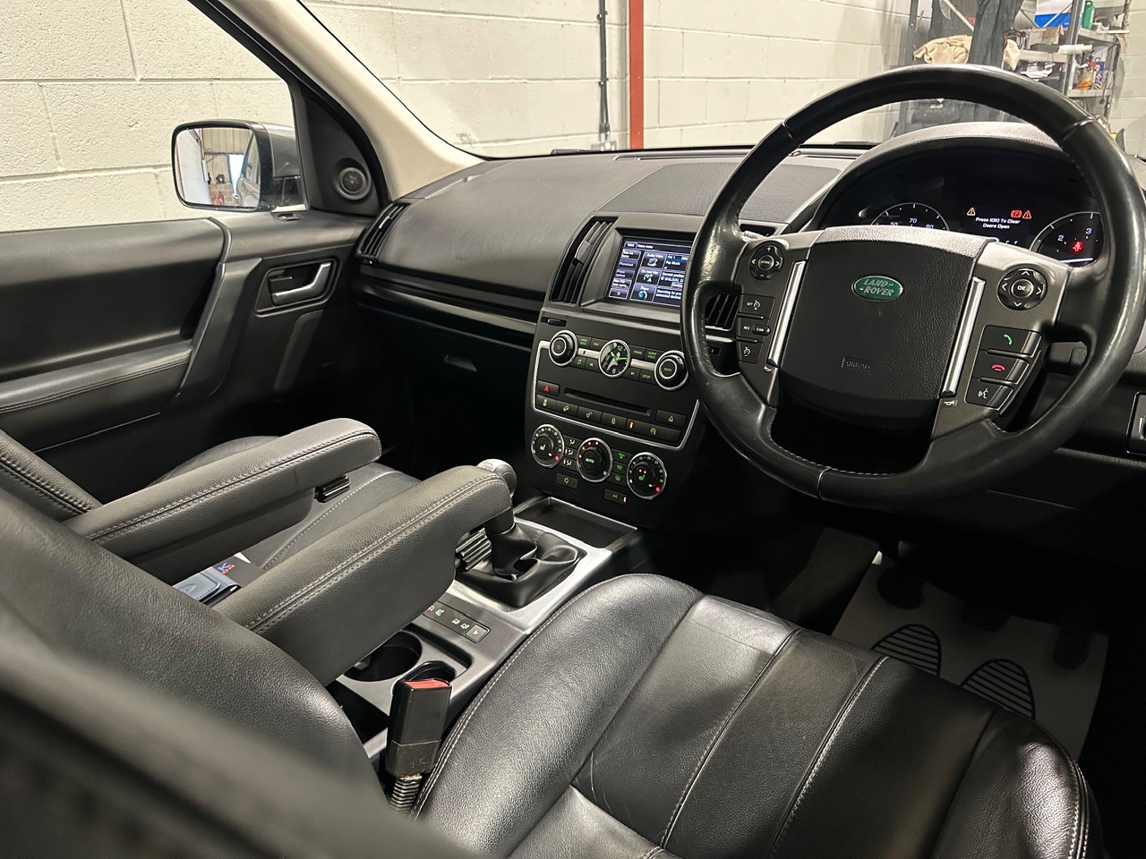 Used Land Rover Freelander 2 2014 for sale - 76791575: Photo 11