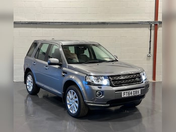 2014 - 2.2 TD4 SE Tech 5-Door