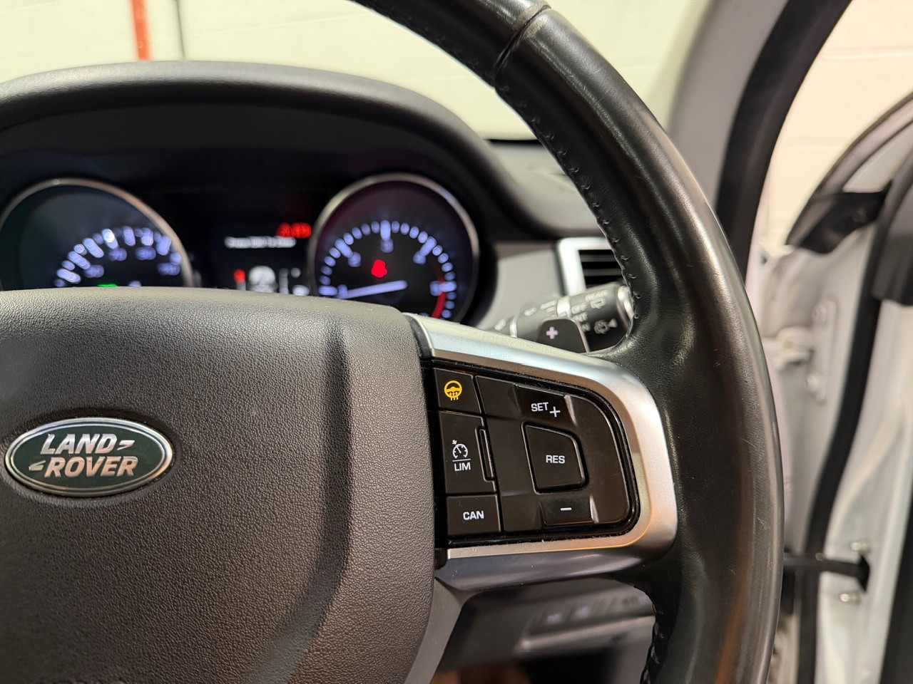 Used Land Rover Discovery Sport 2015 for sale - 77548246: Photo 20