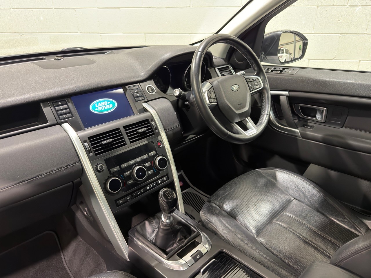 Used Land Rover Discovery Sport 2015 for sale - 77113108: Photo 11