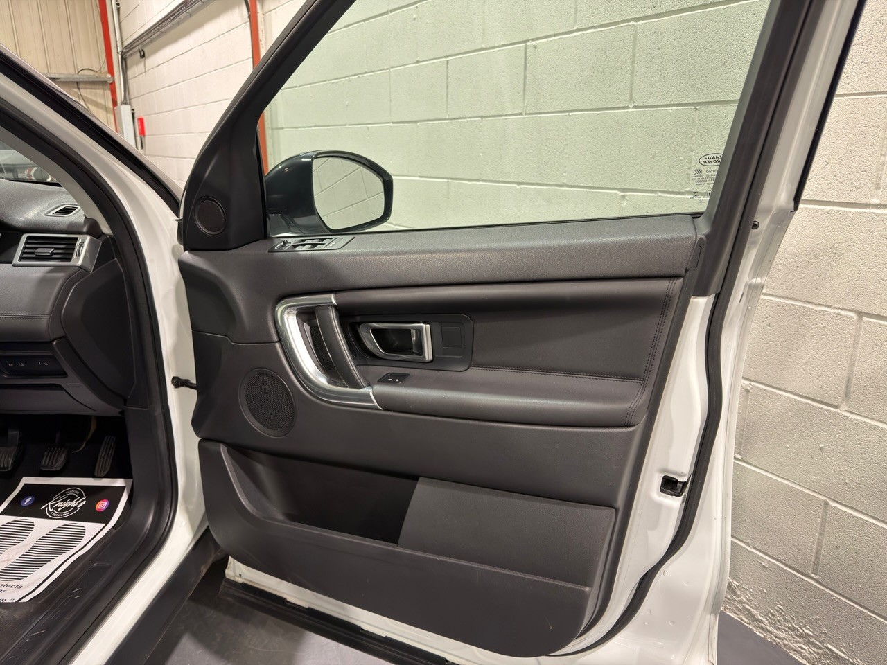 Used Land Rover Discovery Sport 2015 for sale - 77113108: Photo 15