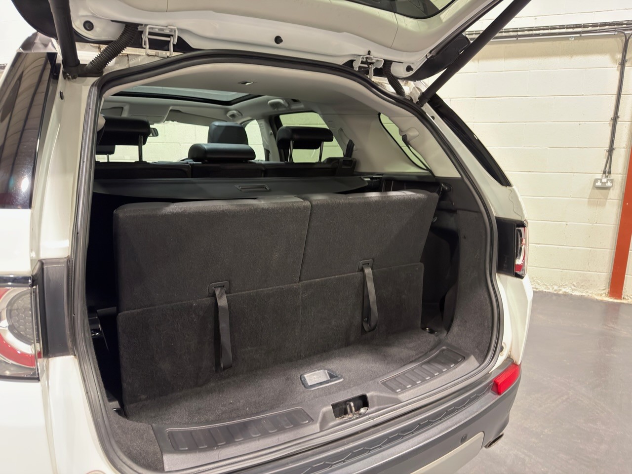 Used Land Rover Discovery Sport 2015 for sale - 77113108: Photo 8