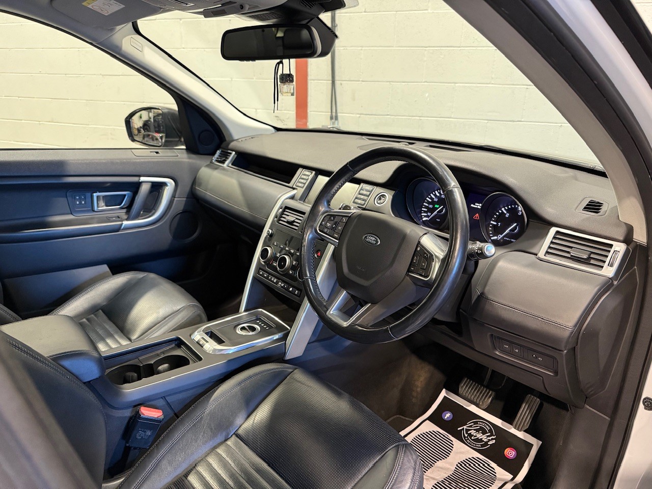 Used Land Rover Discovery Sport 2015 for sale - 76624453: Photo 14