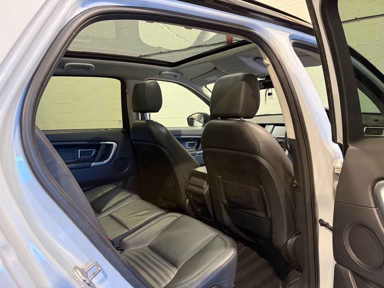 Used Land Rover Discovery Sport 2015 for sale - 76624453: Photo 16