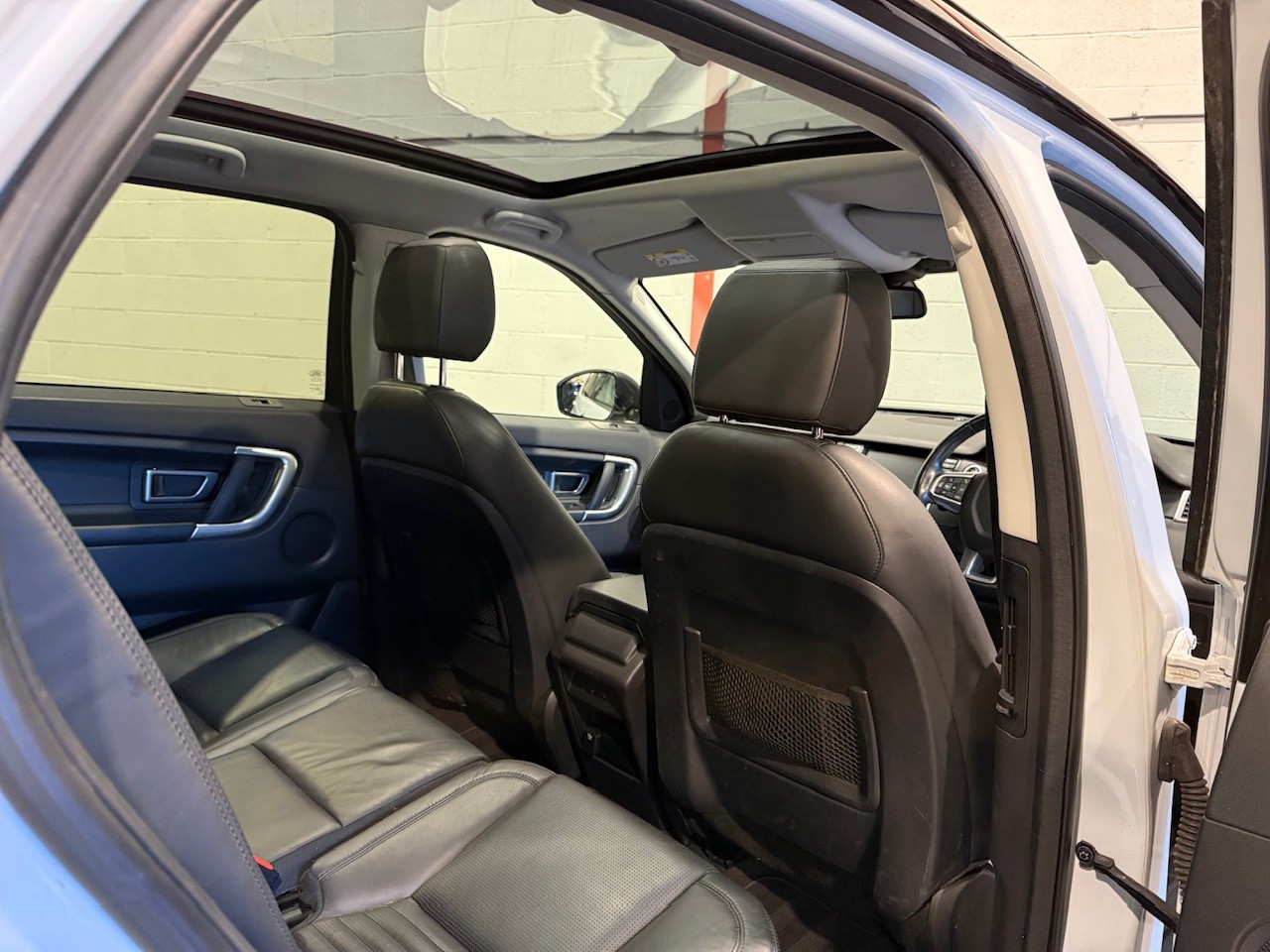 Used Land Rover Discovery Sport 2015 for sale - 76624453: Photo 17