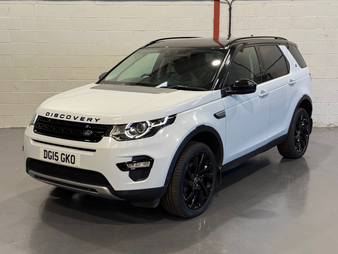 Used Land Rover Discovery Sport 2015 for sale - 76624453: Photo 2