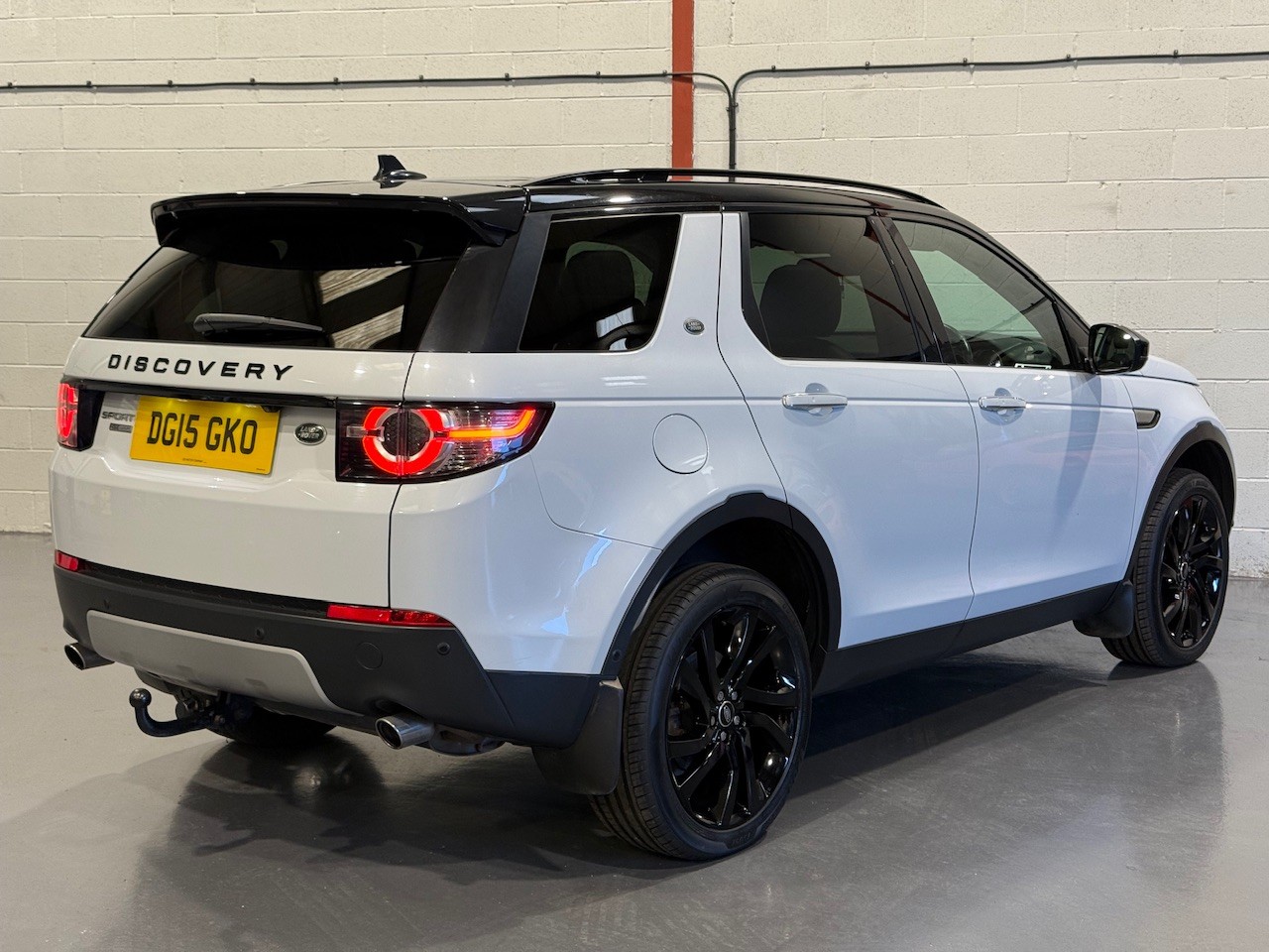 Used Land Rover Discovery Sport 2015 for sale - 76624453: Photo 3