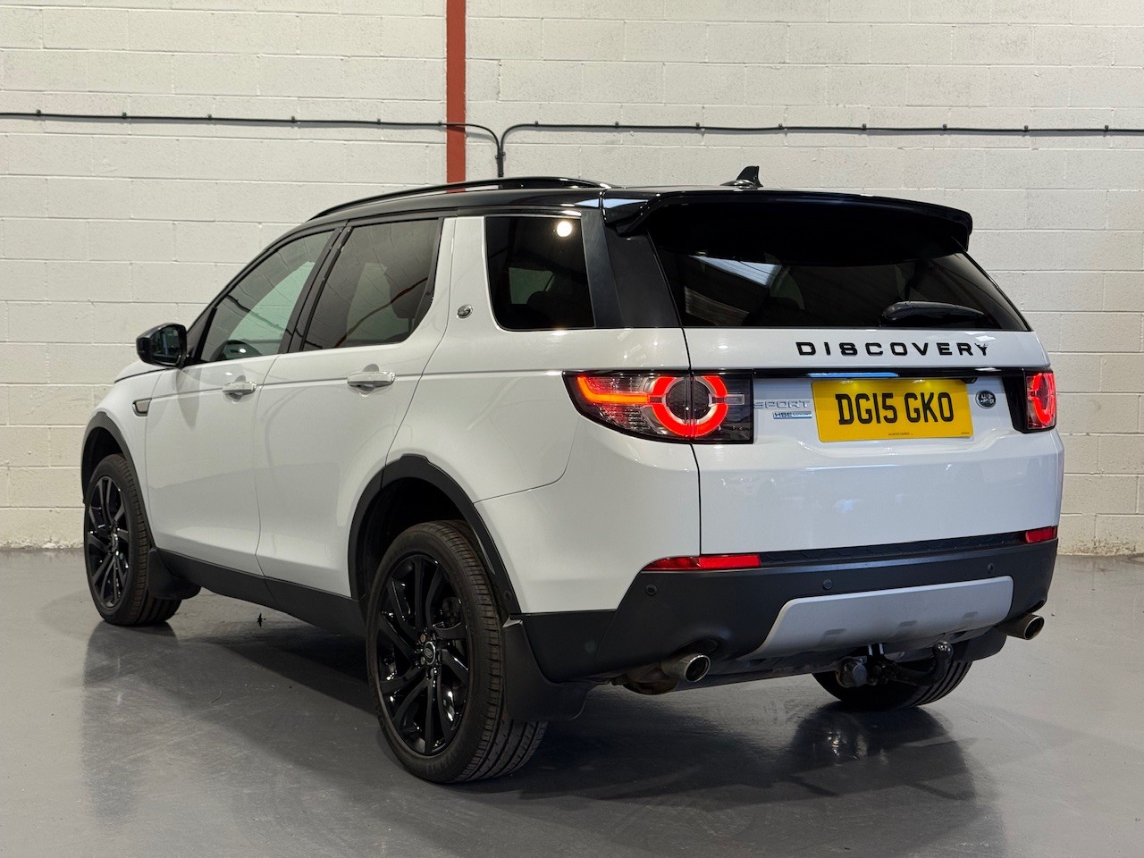 Used Land Rover Discovery Sport 2015 for sale - 76624453: Photo 4