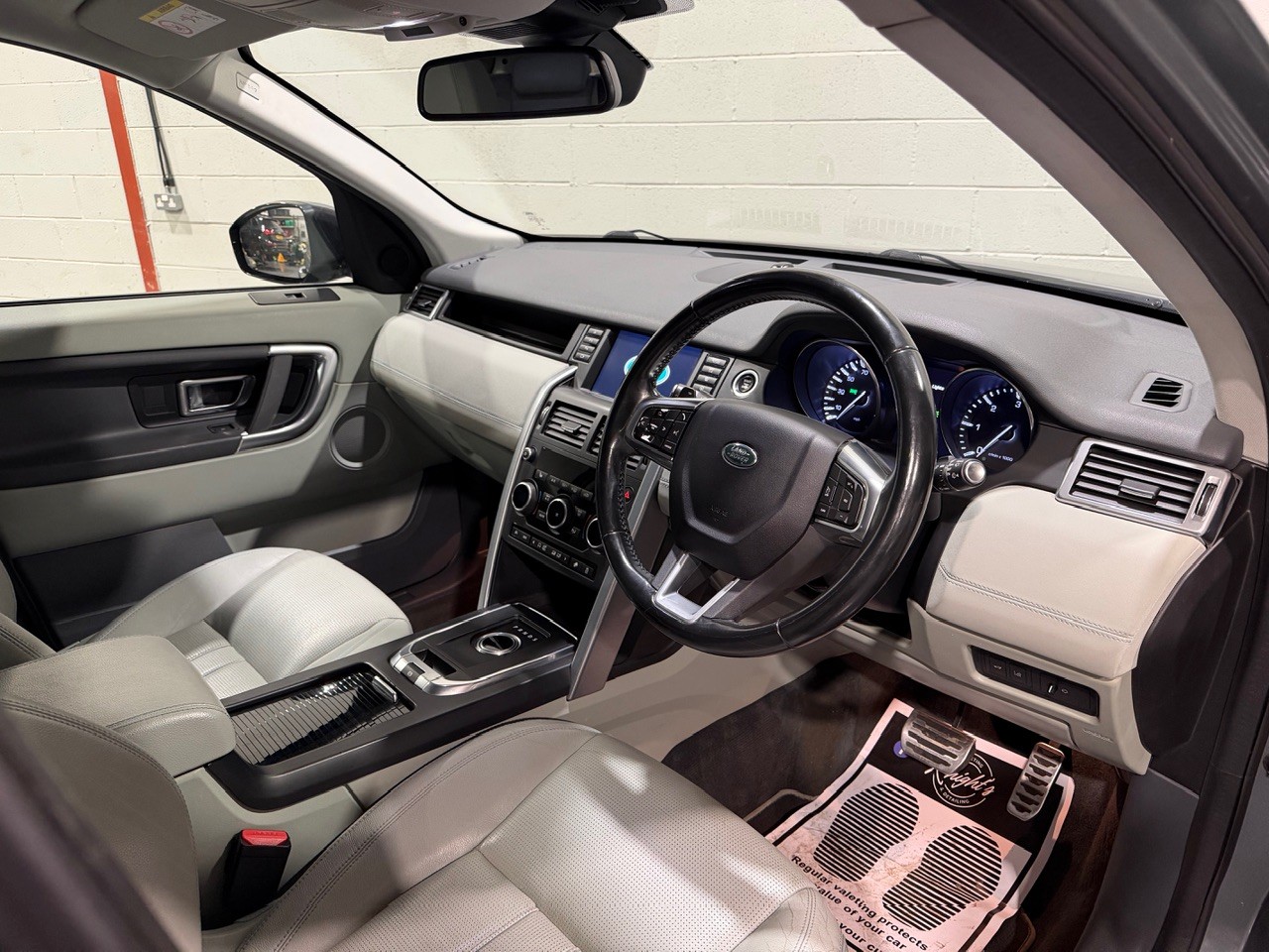 Used Land Rover Discovery Sport 2015 for sale - 77555115: Photo 10