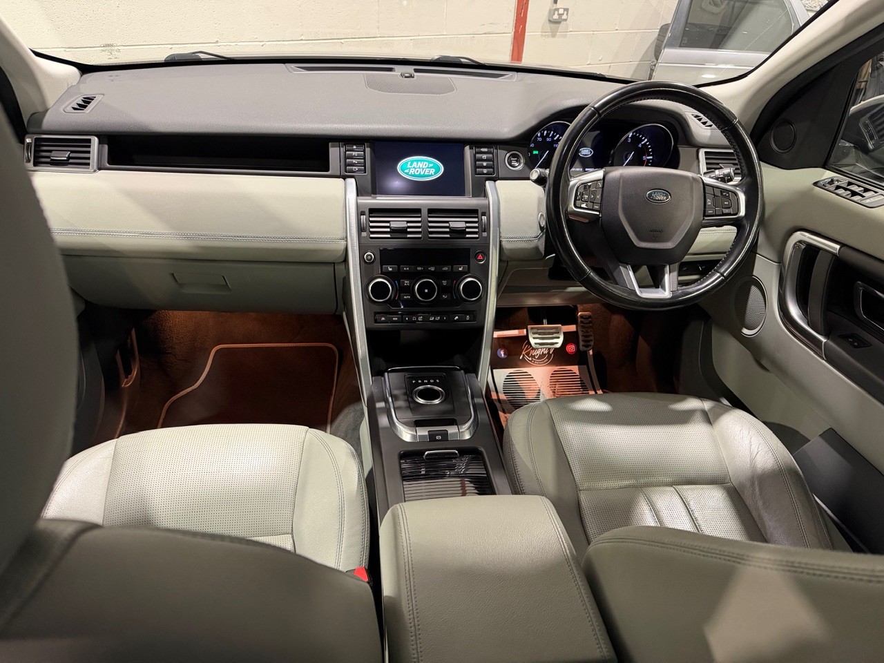 Used Land Rover Discovery Sport 2015 for sale - 77555115: Photo 13