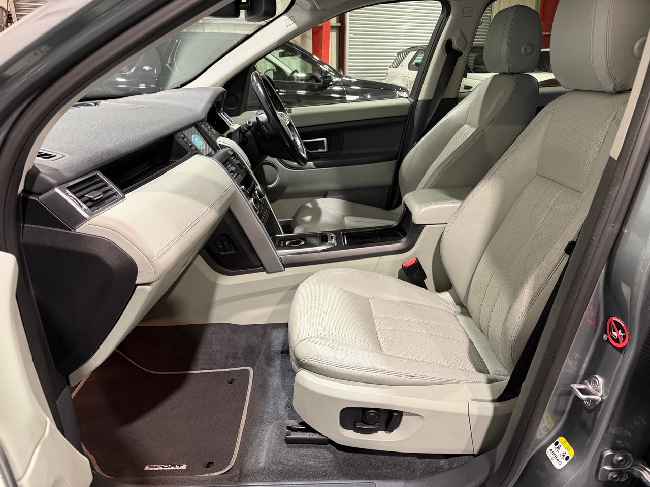 Used Land Rover Discovery Sport 2015 for sale - 77555115: Photo 14