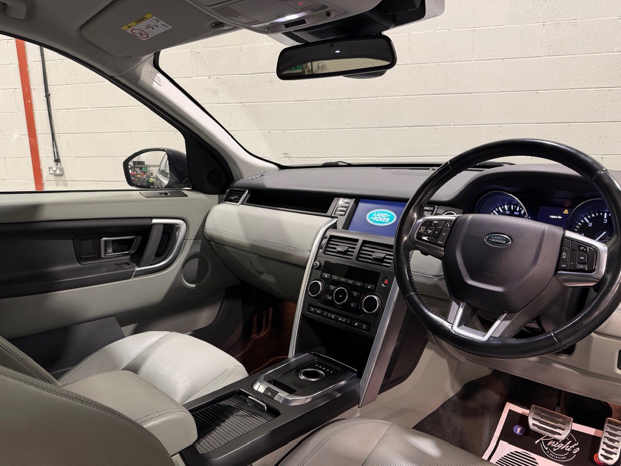 Used Land Rover Discovery Sport 2015 for sale - 77555115: Photo 15