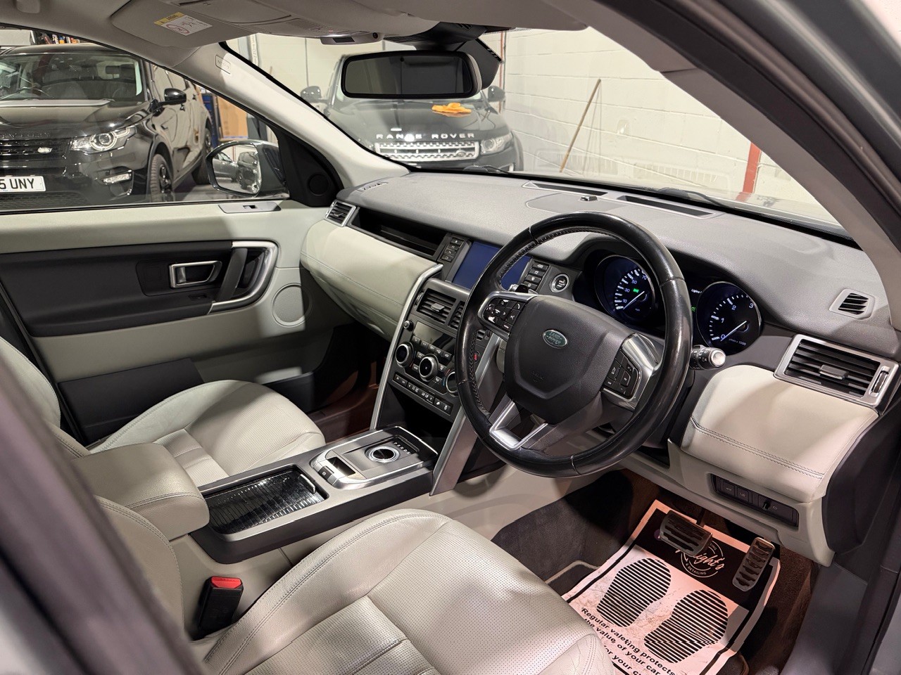 Used Land Rover Discovery Sport 2015 for sale - 77555115: Photo 16