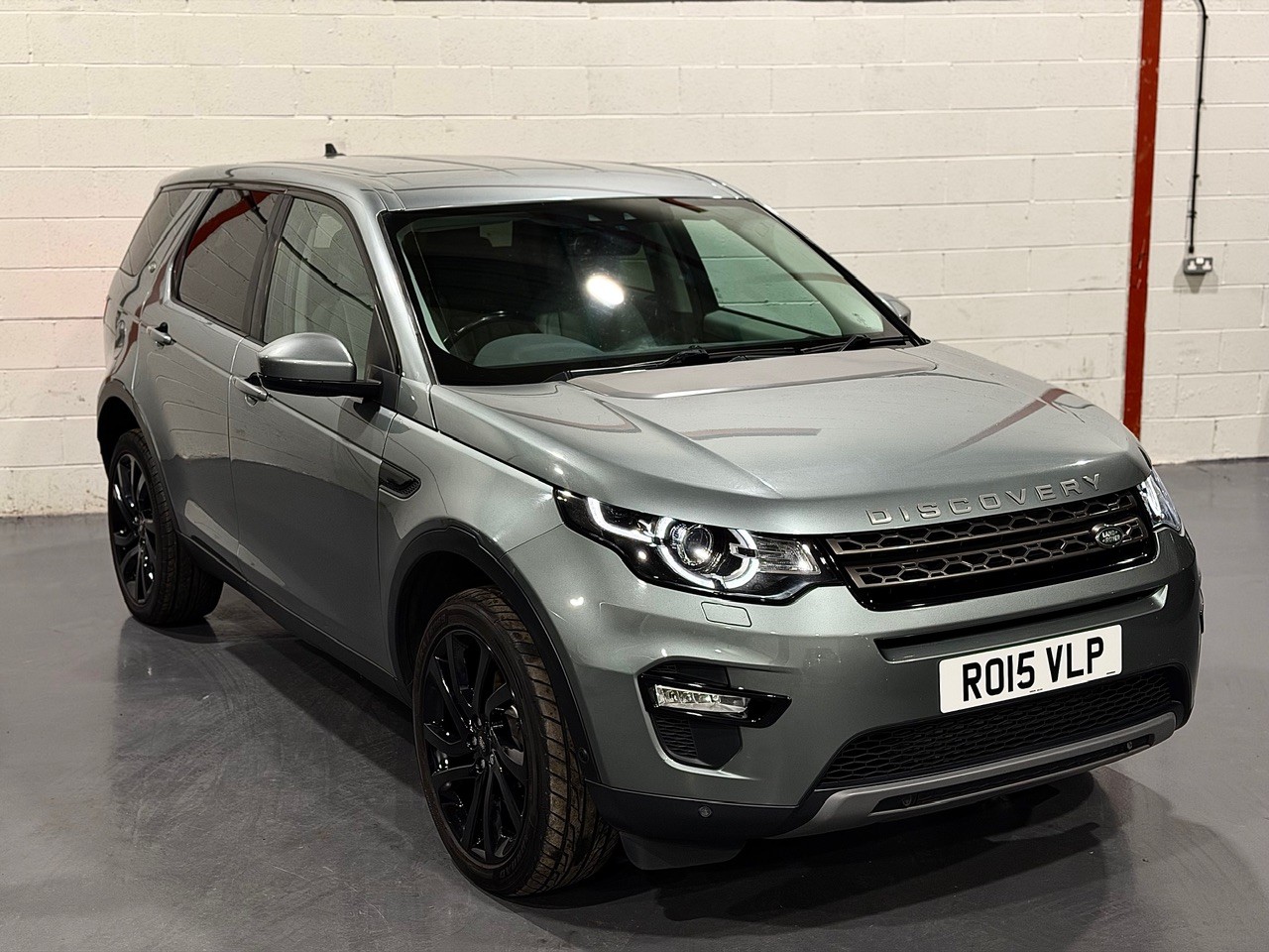 Used Land Rover Discovery Sport 2015 for sale - 77555115: Photo 2