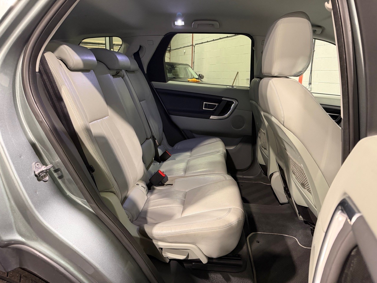 Used Land Rover Discovery Sport 2015 for sale - 77555115: Photo 21