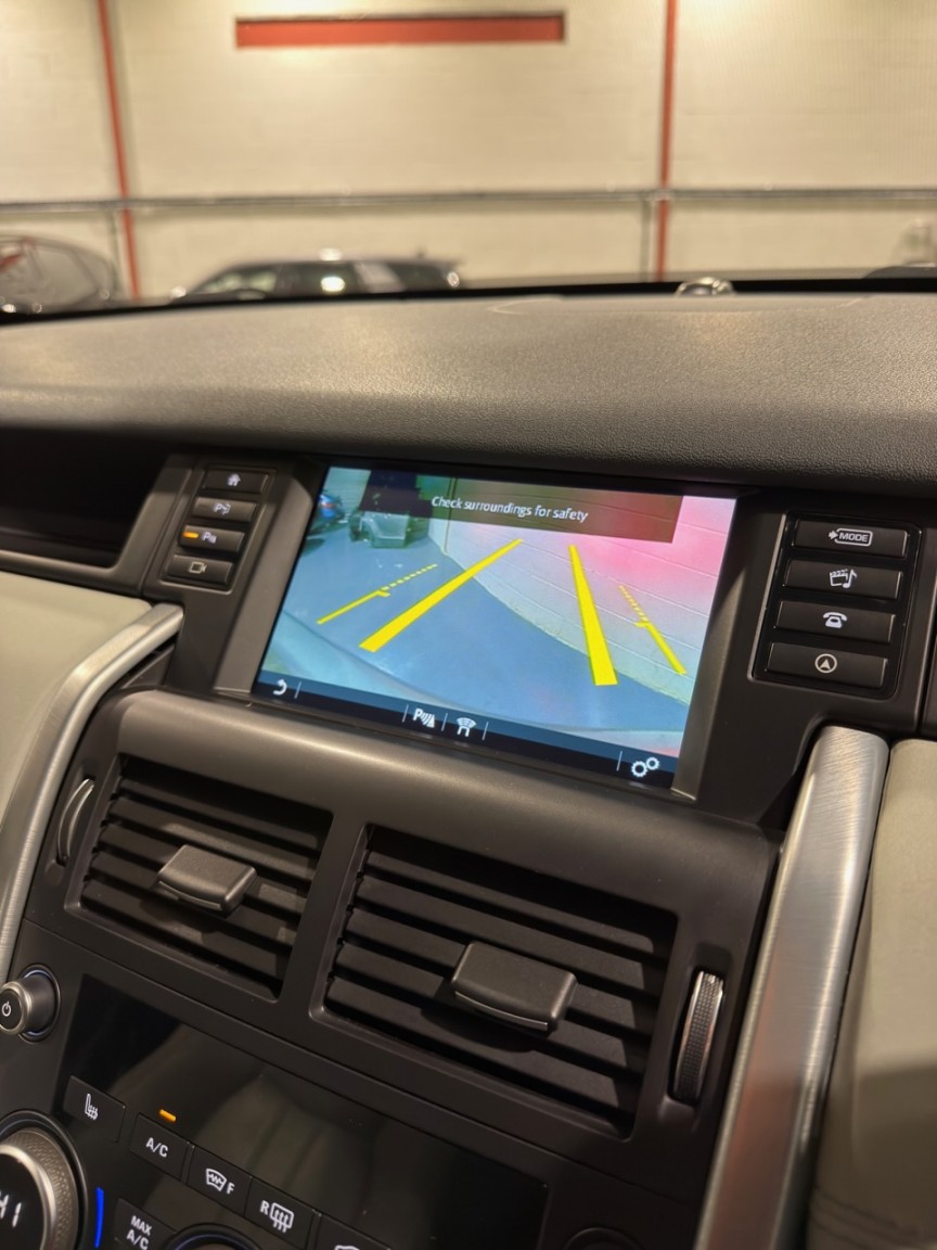 Used Land Rover Discovery Sport 2015 for sale - 77555115: Photo 22