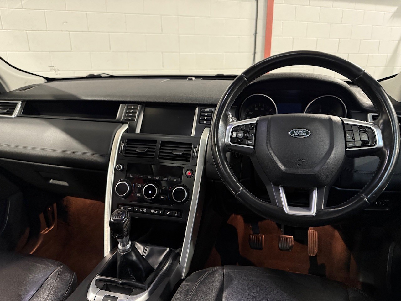 Used Land Rover Discovery Sport 2015 for sale - 76565219: Photo 14