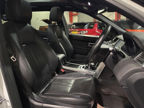 Used Land Rover Discovery Sport 2015 for sale - 76319457: Photo 11