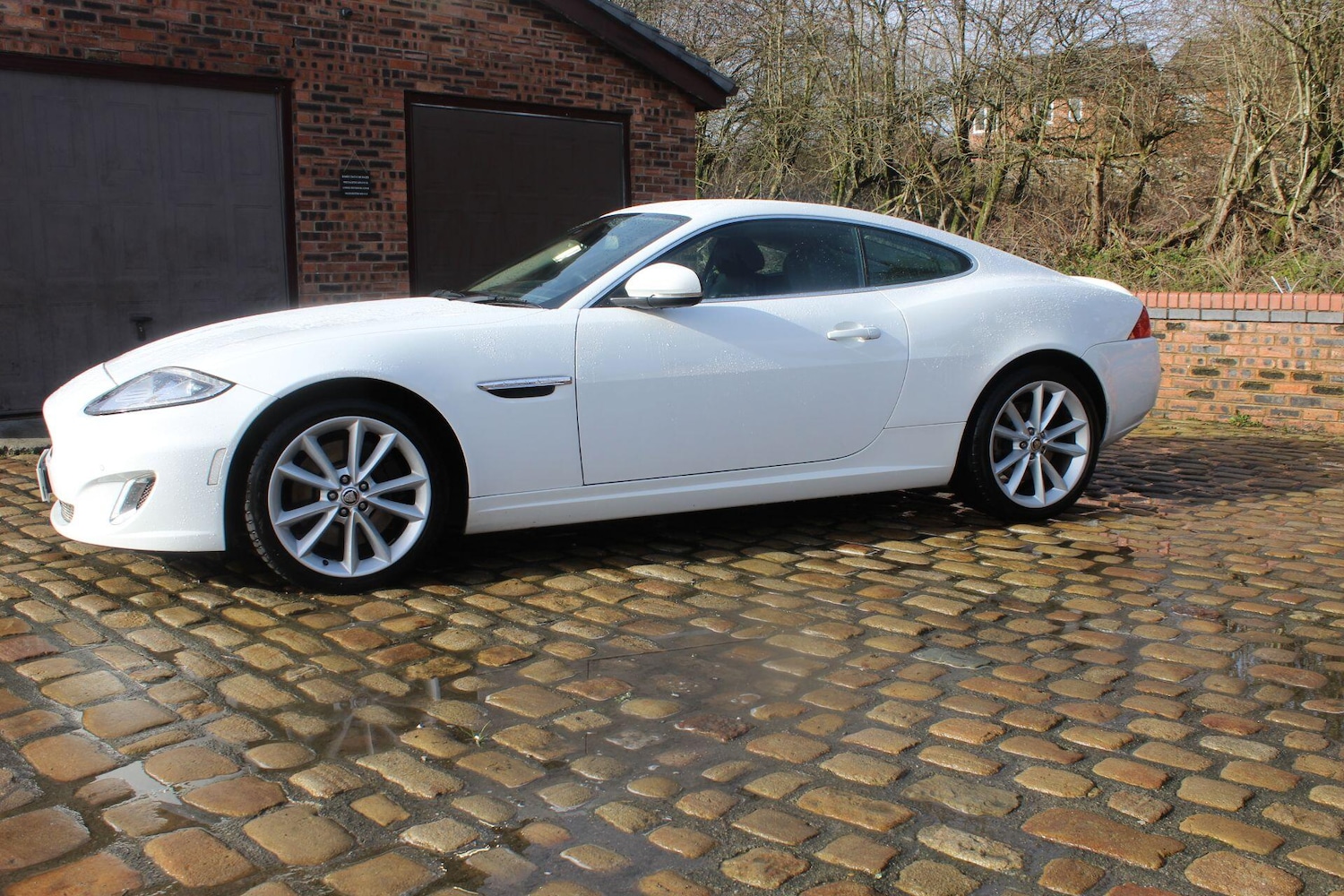 Used Jaguar XK 2012 for sale - 77663368: Photo 2