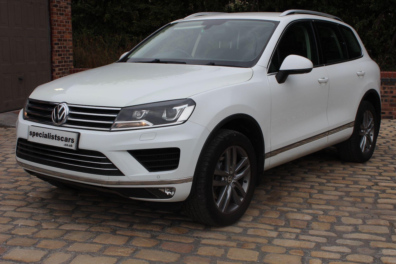 Used Volkswagen Touareg 2015 for sale - 76989145: Photo 2